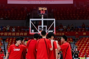 媒体人：大多数海外球员并不认可长期集训 效率已经完全不行了