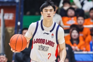 上赛季在广州场均2.6分！媒体人：宁波男篮预计签约后卫邵炜昀